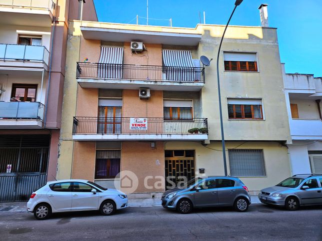 Appartamento in residenziale in Via Armando Perotti 19