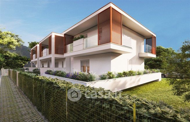 Casa bi/trifamiliare in residenziale in Via delle Pinete