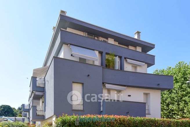Appartamento in residenziale in Via Giosuè Carducci 12