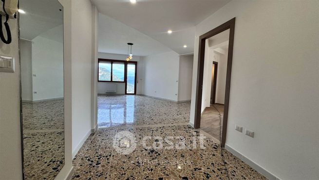 Ufficio in commerciale in Piazza Veneto