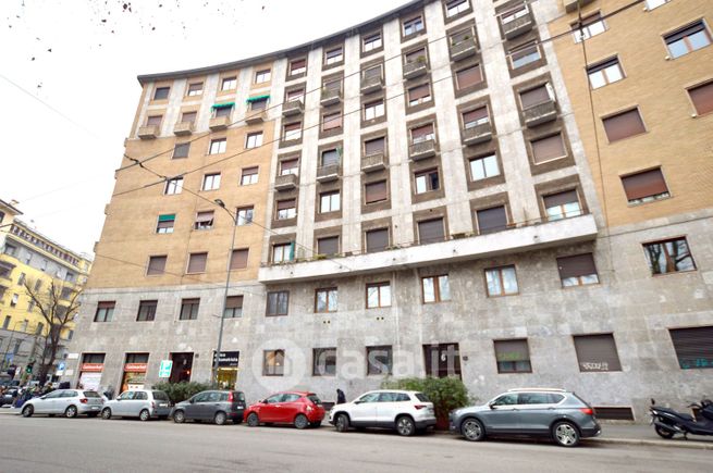 Appartamento in residenziale in Piazzale Gabrio Piola 6