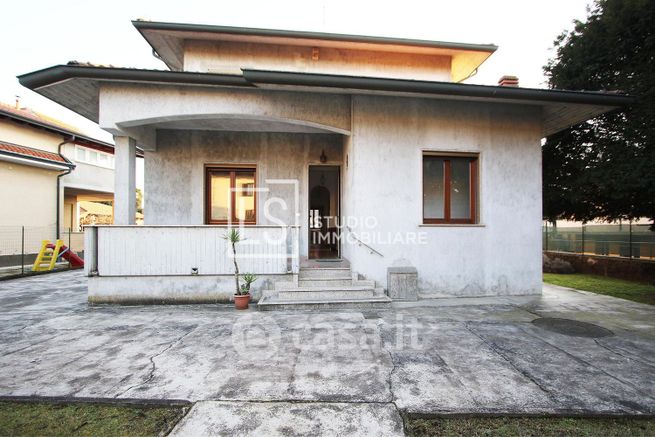 Villa in residenziale in Via IV Novembre 77