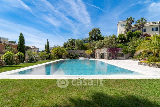 Villa in residenziale in 