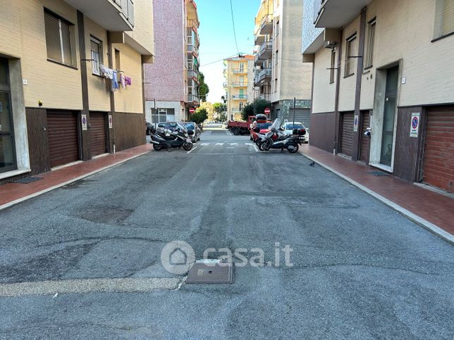 Garage/posto auto in residenziale in Via Guelfo d'Albisola