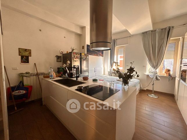 Attico/mansarda in residenziale in Via dei Lauri 148