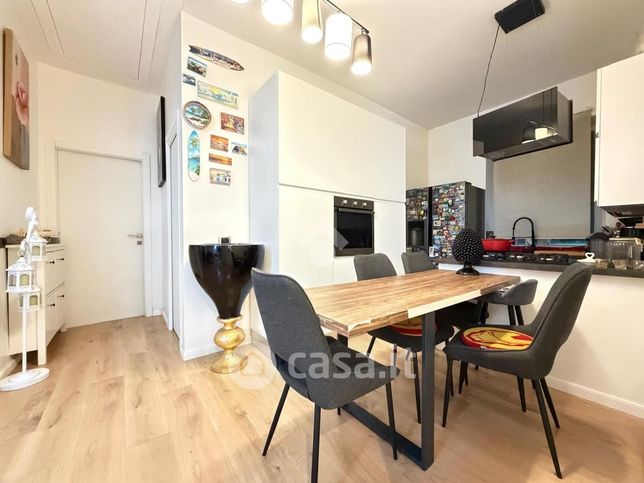 Appartamento in residenziale in Via di Donna Olimpia 6