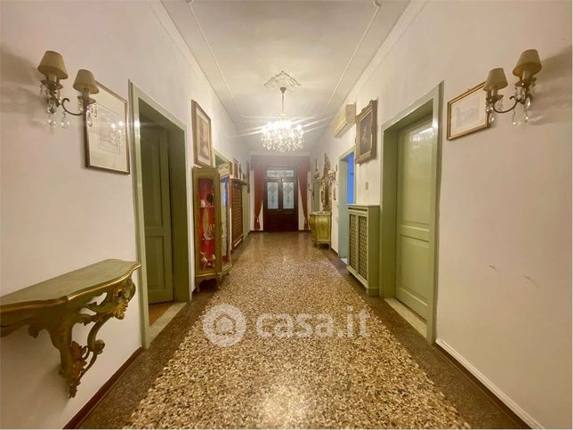 Appartamento in residenziale in Via Miranese 293