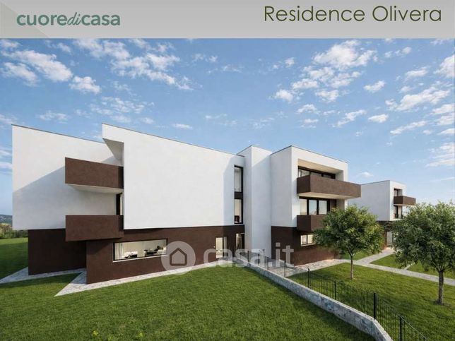 Appartamento in residenziale in Via Olivera