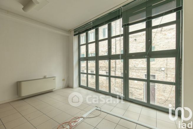 Ufficio in commerciale in Mura Occidentali 1