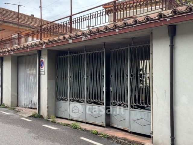 Casa indipendente in residenziale in Via Piave 8