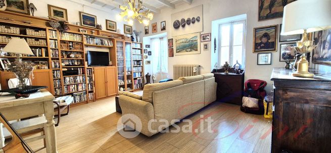 Casa indipendente in residenziale in Piazza San Giorgio