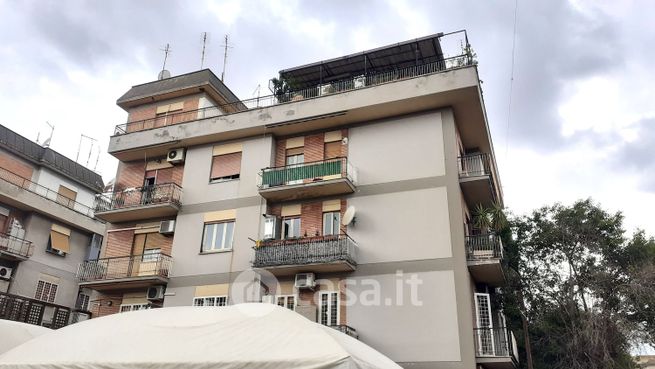 Appartamento in residenziale in Viale Alessandrino 135