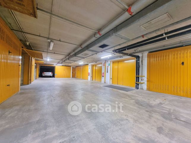 Garage/posto auto in residenziale in Via Giuseppe Govone 36