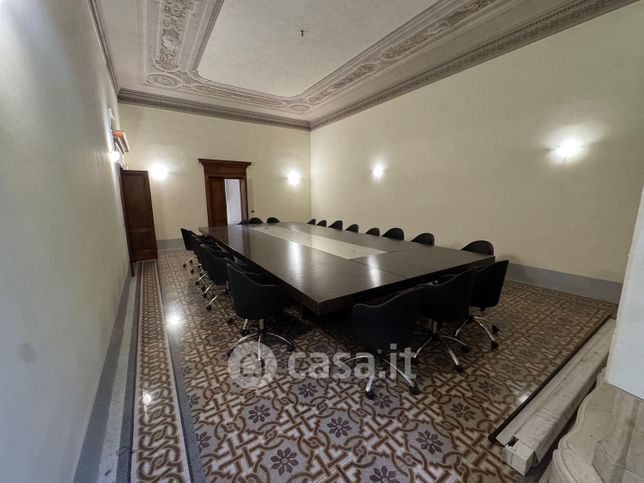Ufficio in commerciale in 
