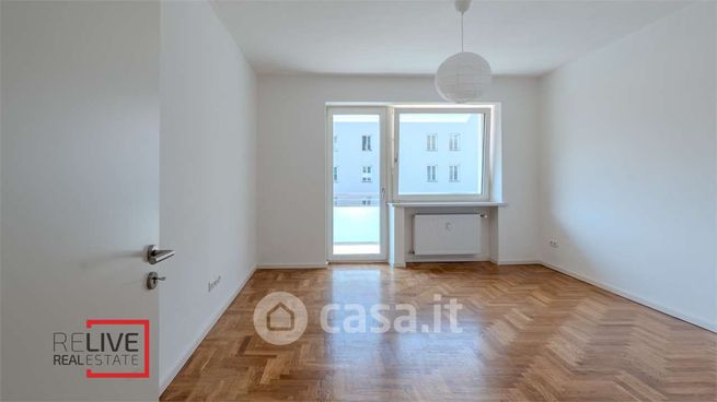 Appartamento in residenziale in Via Mainardo