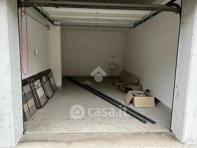 Garage/posto auto in residenziale in Via Carlo Majorano 4