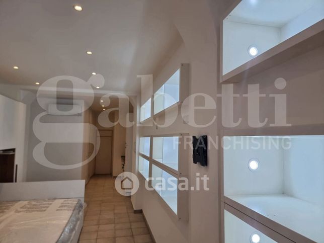 Appartamento in residenziale in Via Agostino Monti