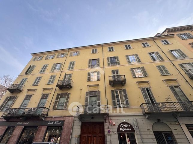 Appartamento in residenziale in Via Goito 1