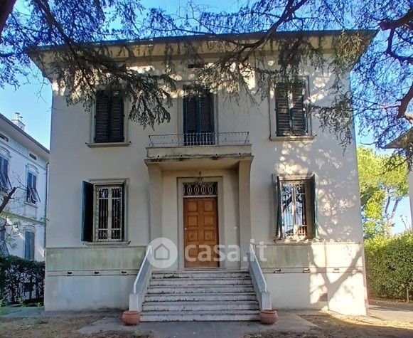 Villa in residenziale in Lucca