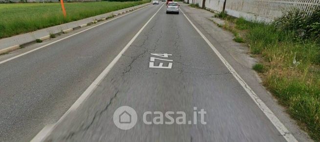 Capannone in commerciale in Corso Francia 251