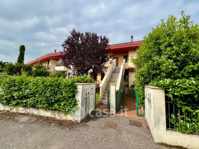 Appartamento in residenziale in Via Quasimodo 40