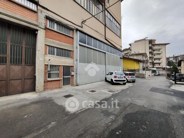 Capannone in commerciale in Via F.lli Antegnati 13