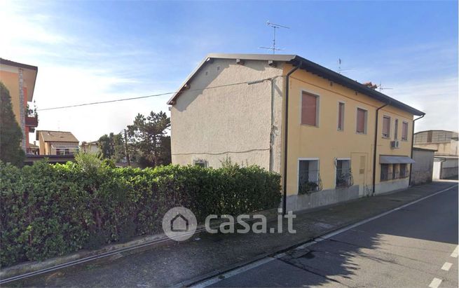 Appartamento in residenziale in Via Taveri 21