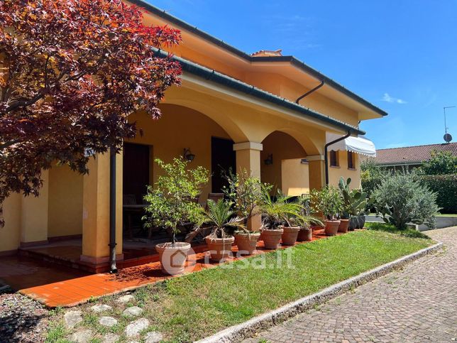 Casa indipendente in residenziale in Via Salvo d'Acquisto