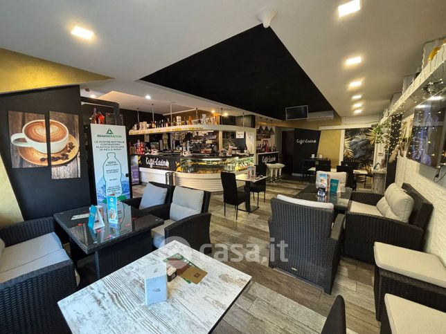 Attivitã /licenza (con o senza mura) in commerciale in Via Generale Roberto Lordi 49