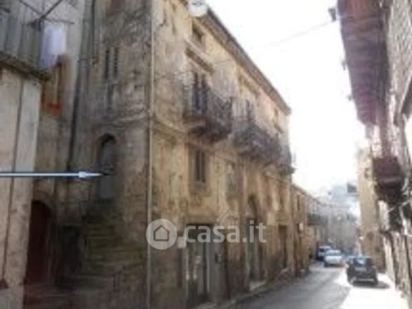 Casa indipendente in residenziale in Corso Umberto I 10