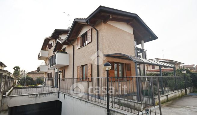 Appartamento in residenziale in Via Meredo 24