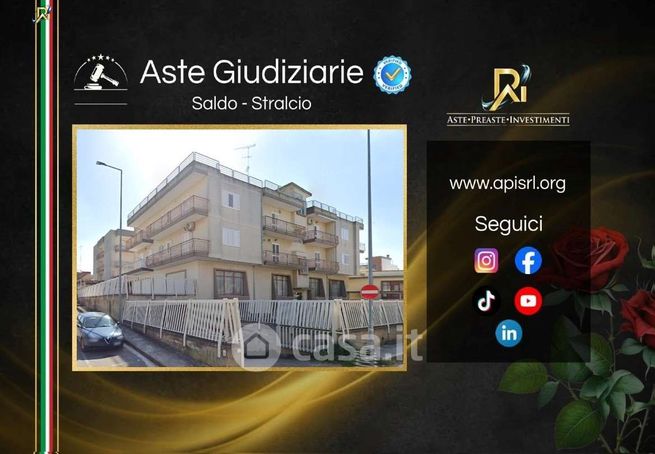 Appartamento in residenziale in Via Francesco Petrarca 15