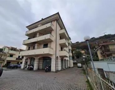 Appartamento in residenziale in Lungomare regione doria 16