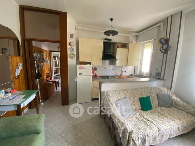 Appartamento in residenziale in Via Como 60