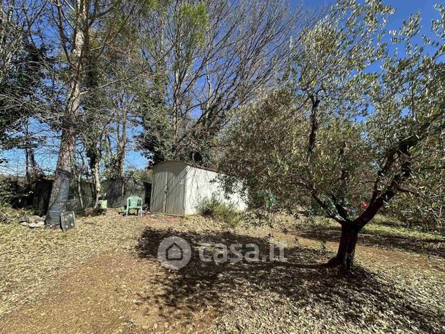 Terreno agricolo in commerciale in 