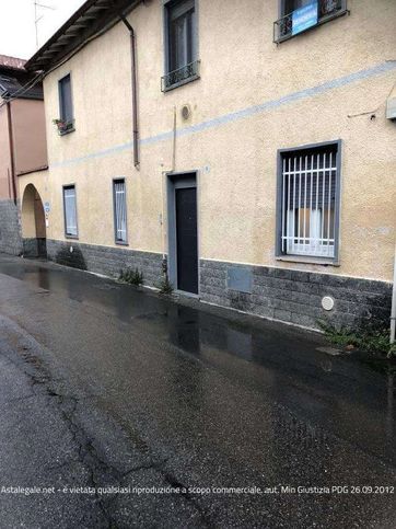 Appartamento in residenziale in Via Luigi Settembrini 5 A