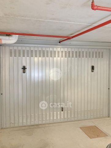 Box/posto auto in residenziale in Via Roma 1