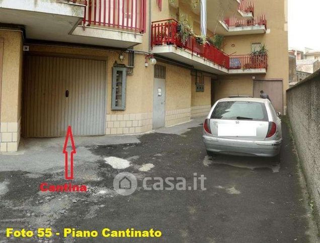 Garage/posto auto in residenziale in Via Finocchiari 12 -14