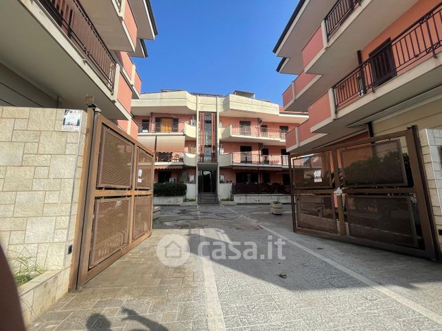 Box/posto auto in residenziale in Via Antica Giardini
