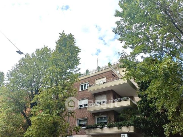 Appartamento in residenziale in Viale Carso 69