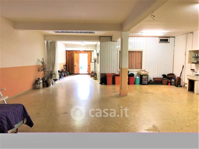 Garage/posto auto in residenziale in Via Giuseppe Mazzini 36