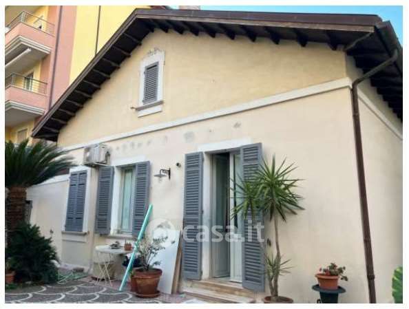 Appartamento in residenziale in Via Isonzo 6