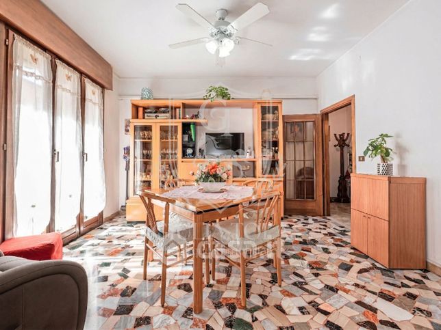 Appartamento in residenziale in Via delle Regioni 14