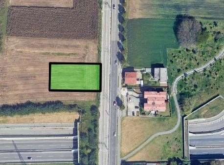 Terreno agricolo in commerciale in Via Cadore