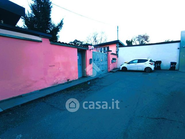 Ufficio in commerciale in Strada del Bramafame 26