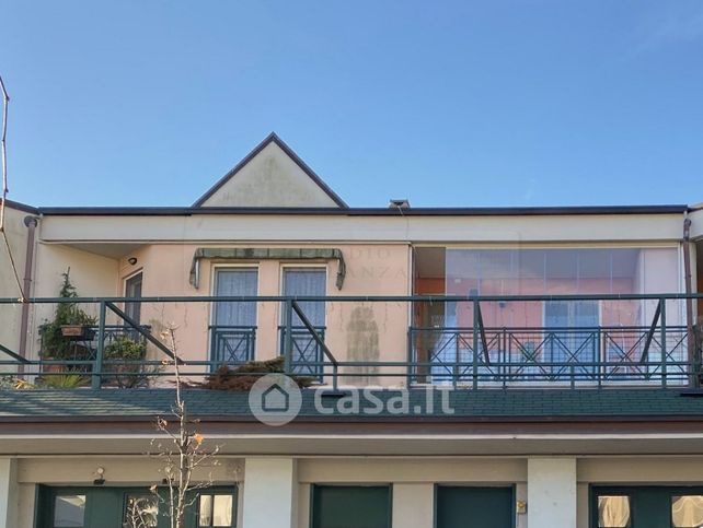 Appartamento in residenziale in Via Arturo Farinelli 2