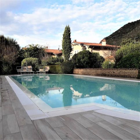 Appartamento in residenziale in Via Silvio Zambaldi 55