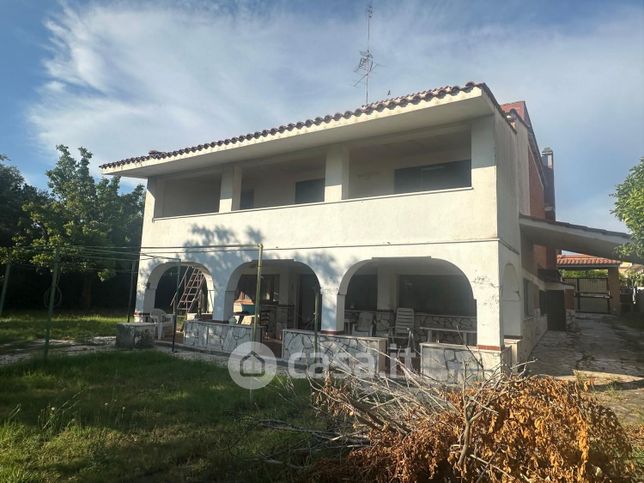 Villa in residenziale in Via Mar dei Coralli 6