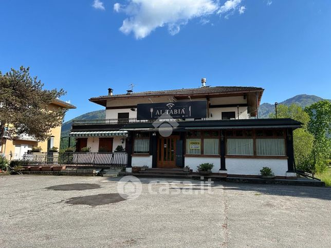 Capannone in commerciale in Via Culiada 179