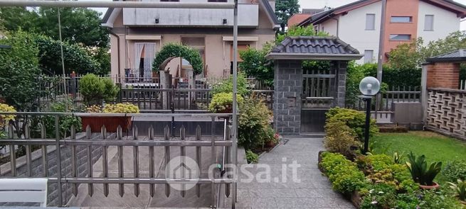 Appartamento in residenziale in Via Quintino Sella 7